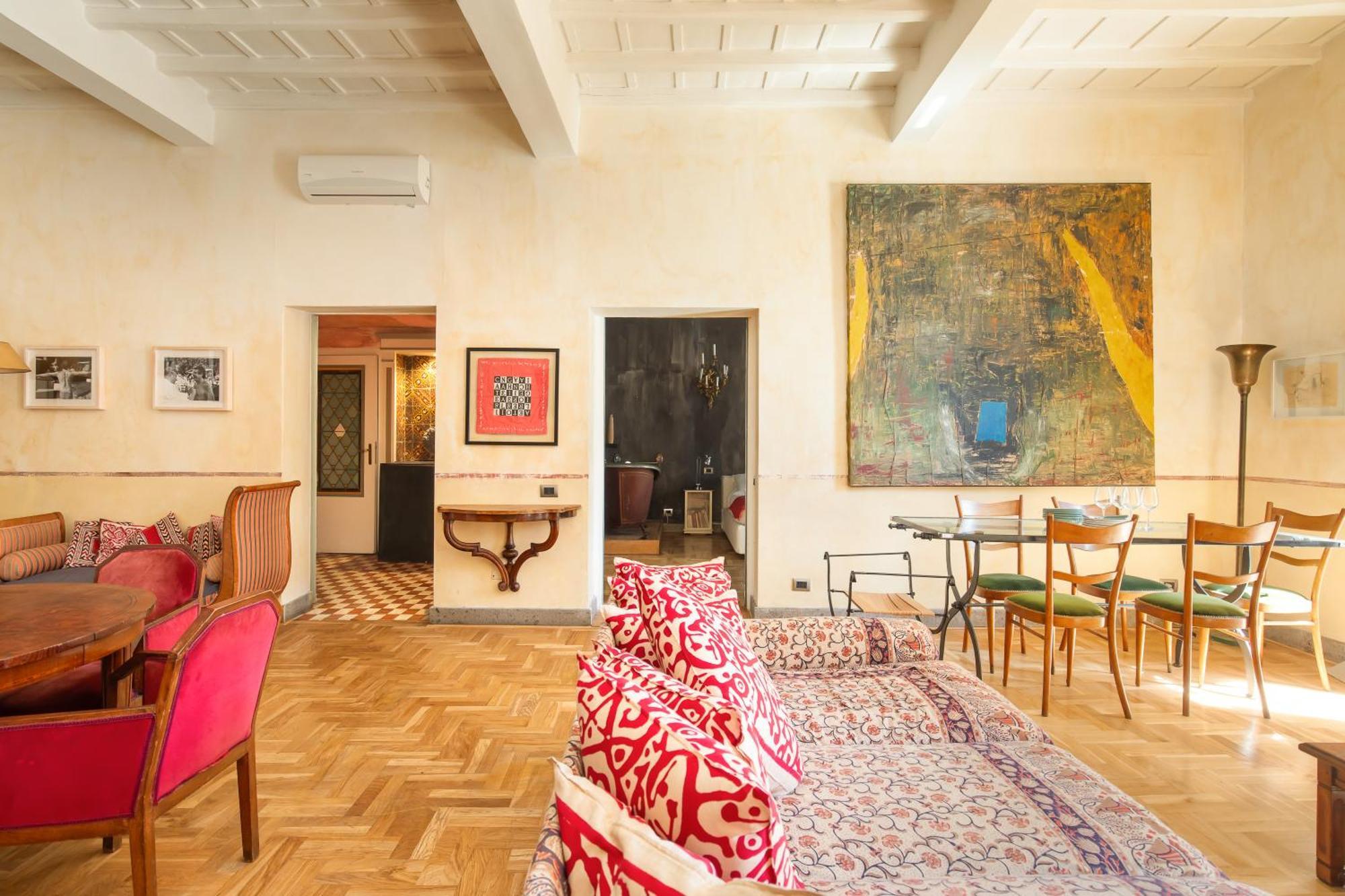 Farnese Designer Loft By Romeloft Rom