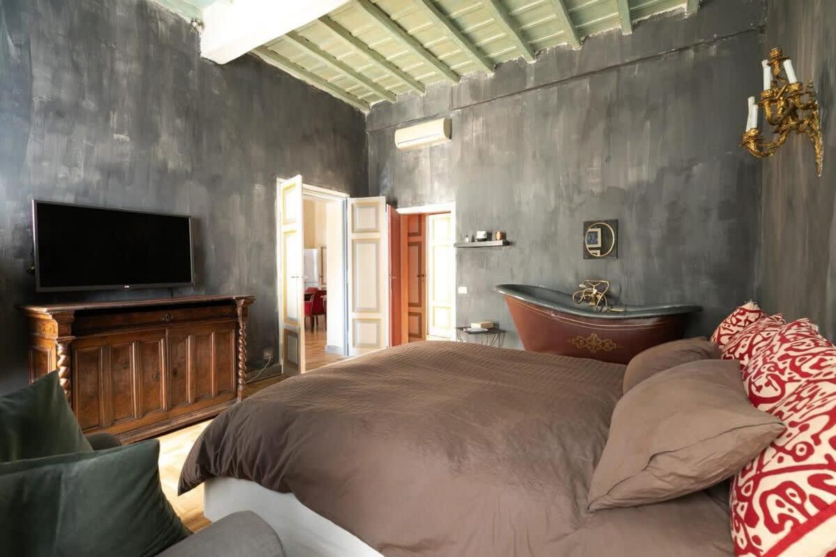 Farnese Designer Loft By Romeloft Apartment Rom